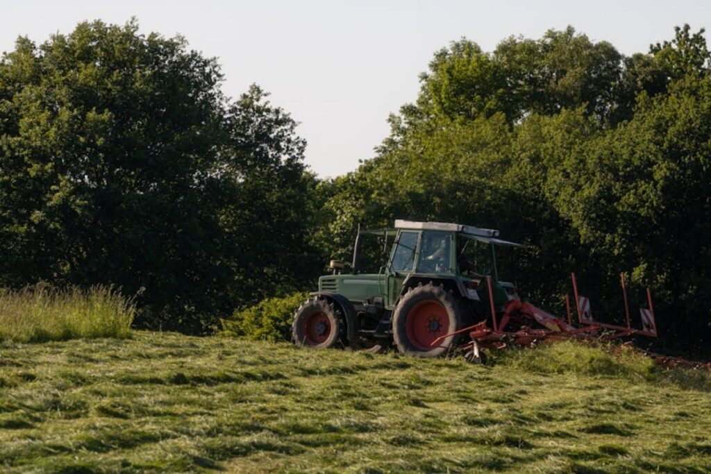 agricultural rake machine
