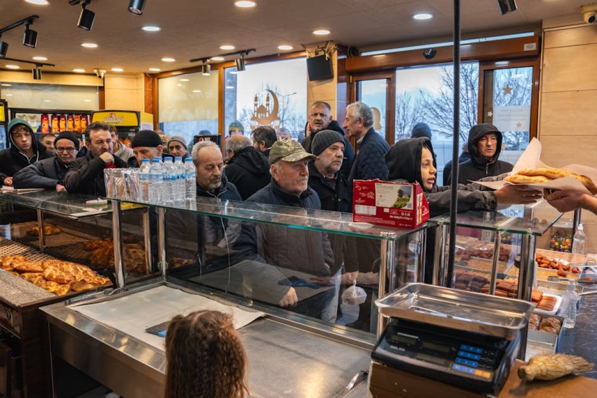 Biedronka store queue