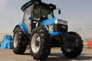 LS R36i tractor