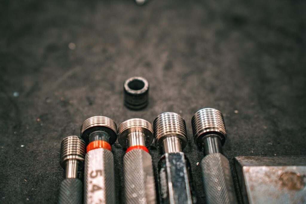 threading tool set