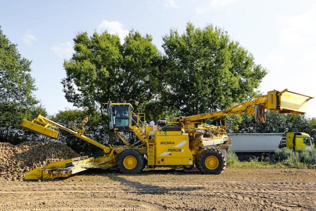 agricultural machine heap former