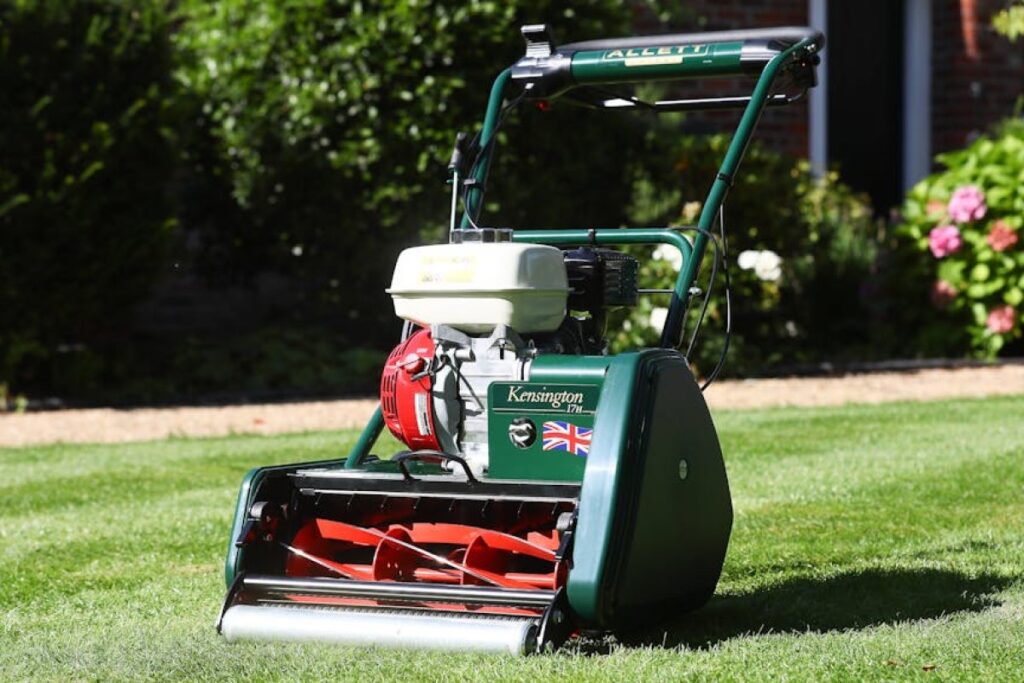 aerator lawn machine