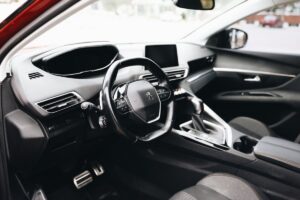 damaged Peugeot 3008