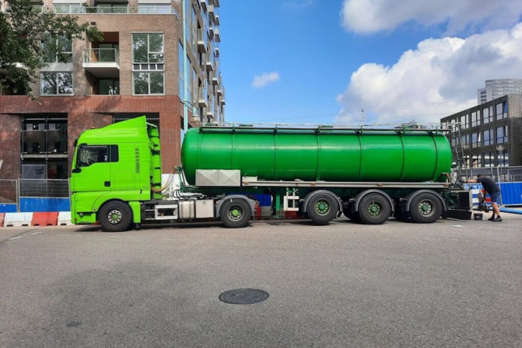 septic truck