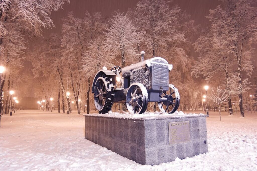 tractor import Ukraine