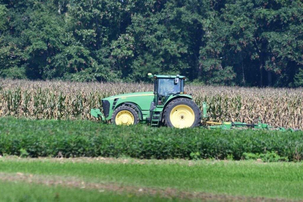 John Deere 7530 tractor