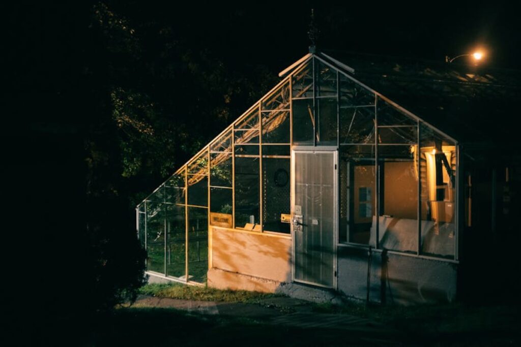 greenhouse garden structure