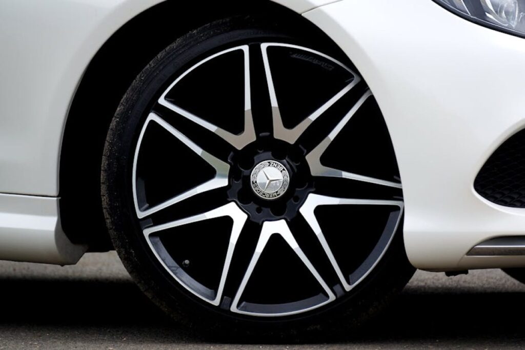 Mercedes alloy wheels
