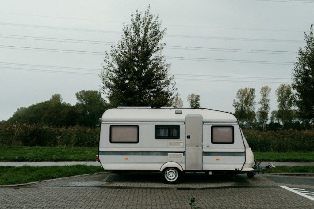 trailer side view