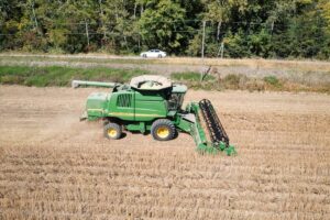 John Deere 855 harvester