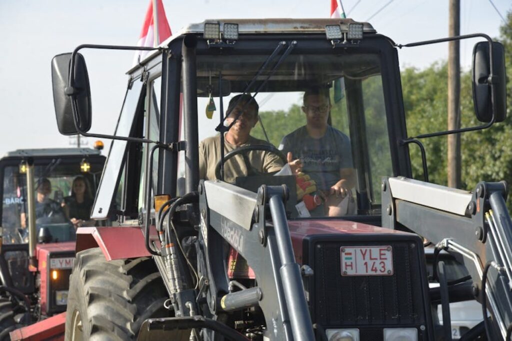 tractor Wladimirec T25
