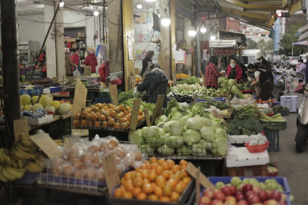 vegetables market stalls