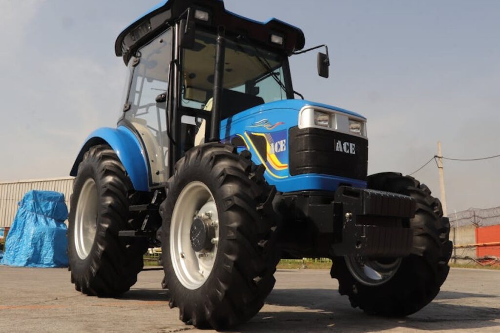 YTO tractor 70 HP