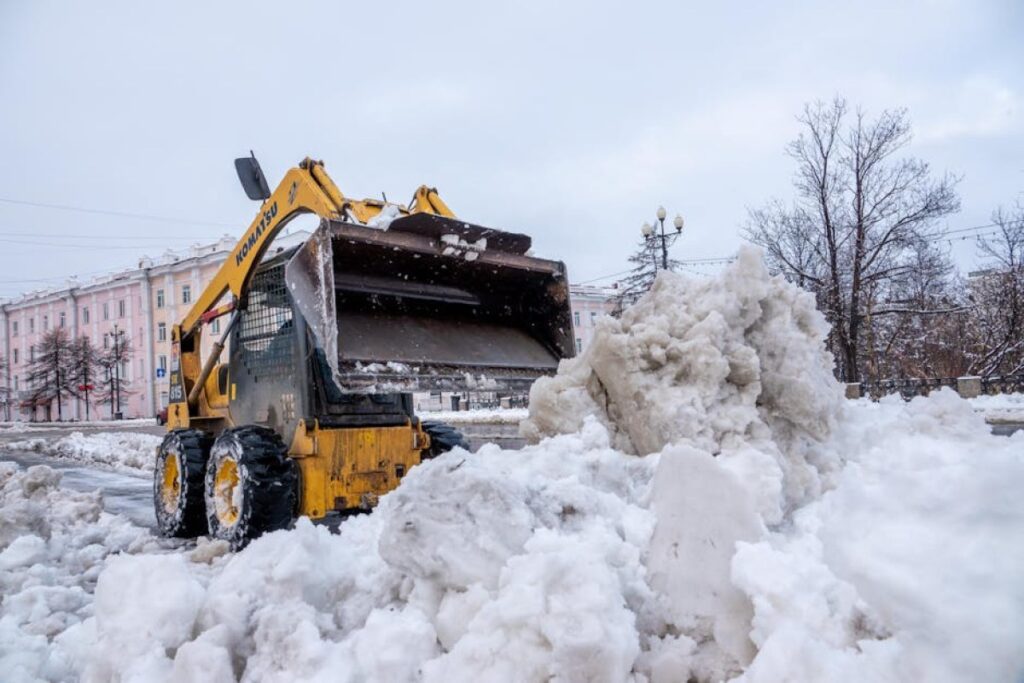 snow bucket mini loader