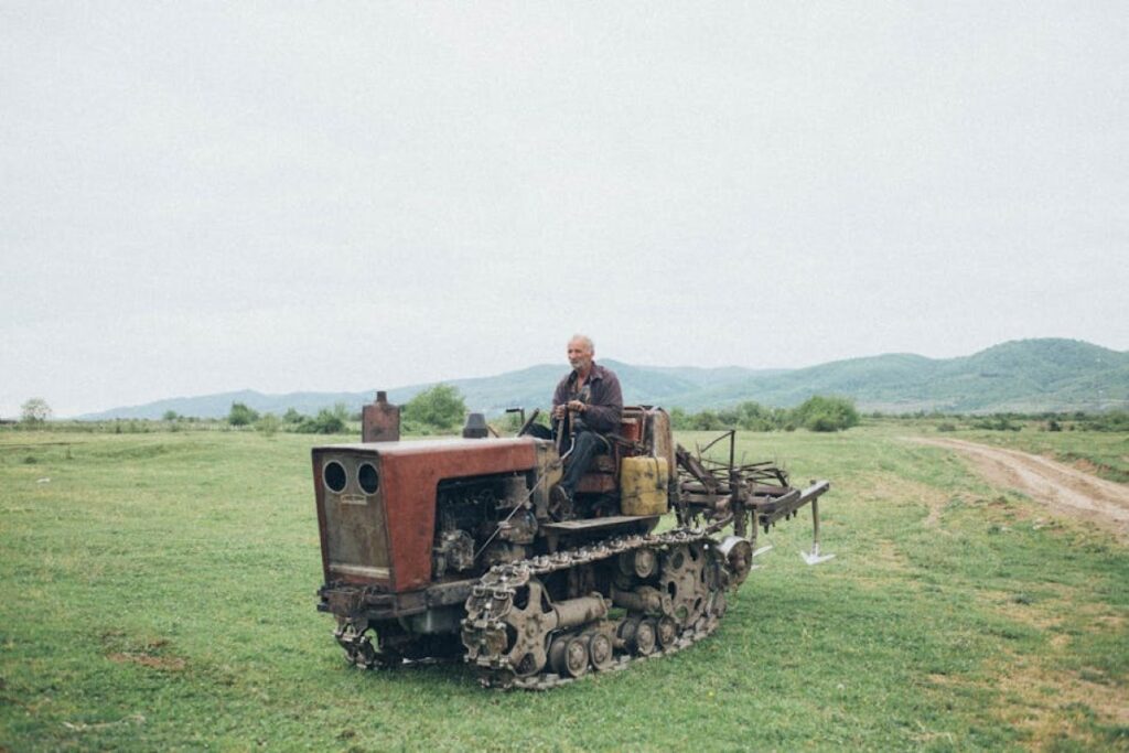 tractor C330M