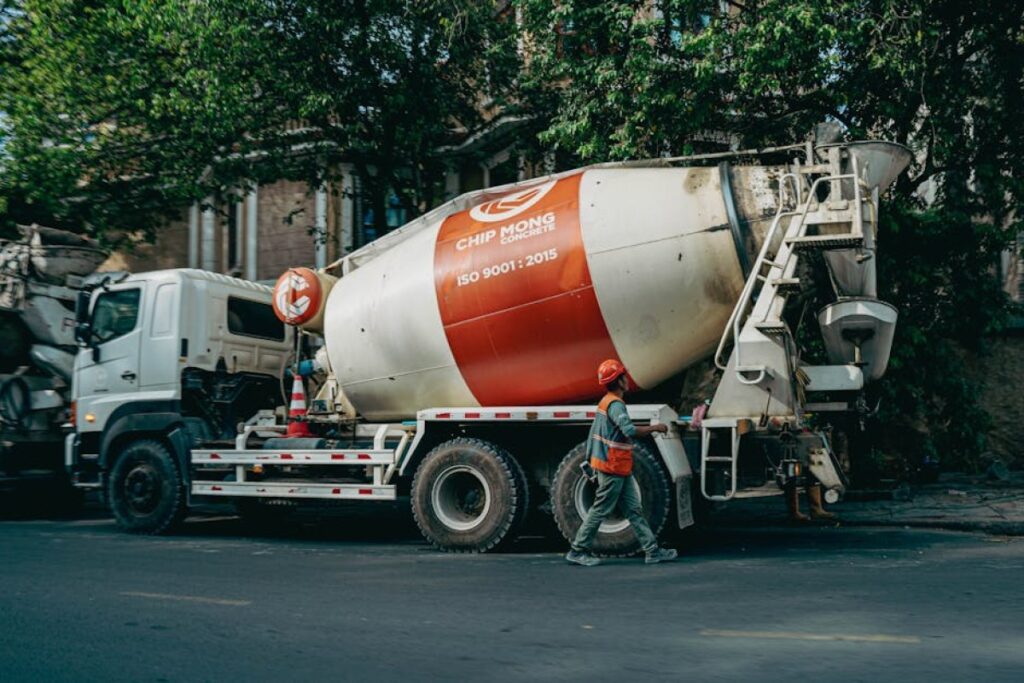feed mixer truck