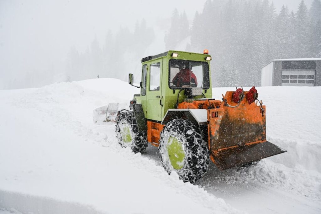 snow plow Terex