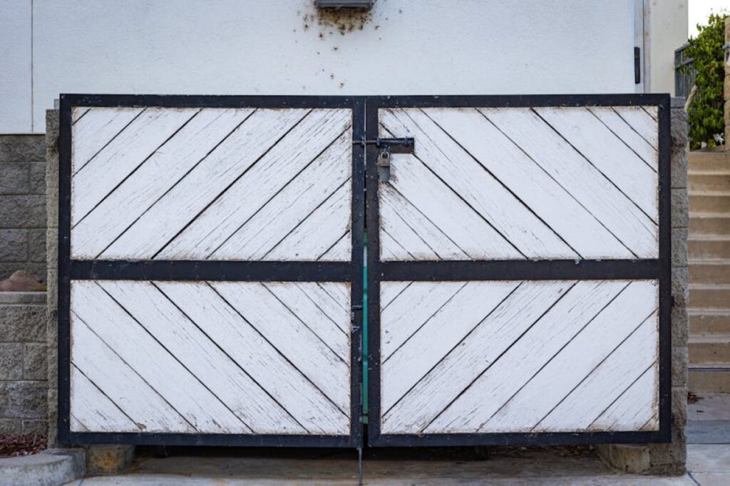 aluminum gate panel