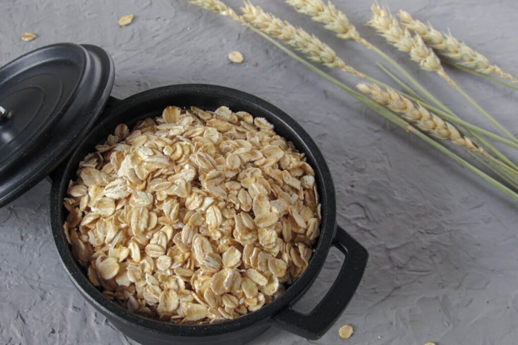 oat grain pile