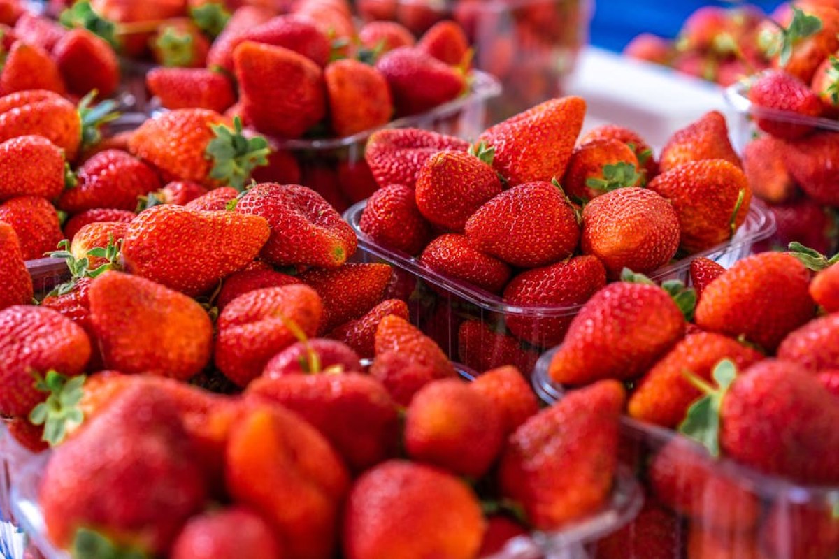 strawberries in store