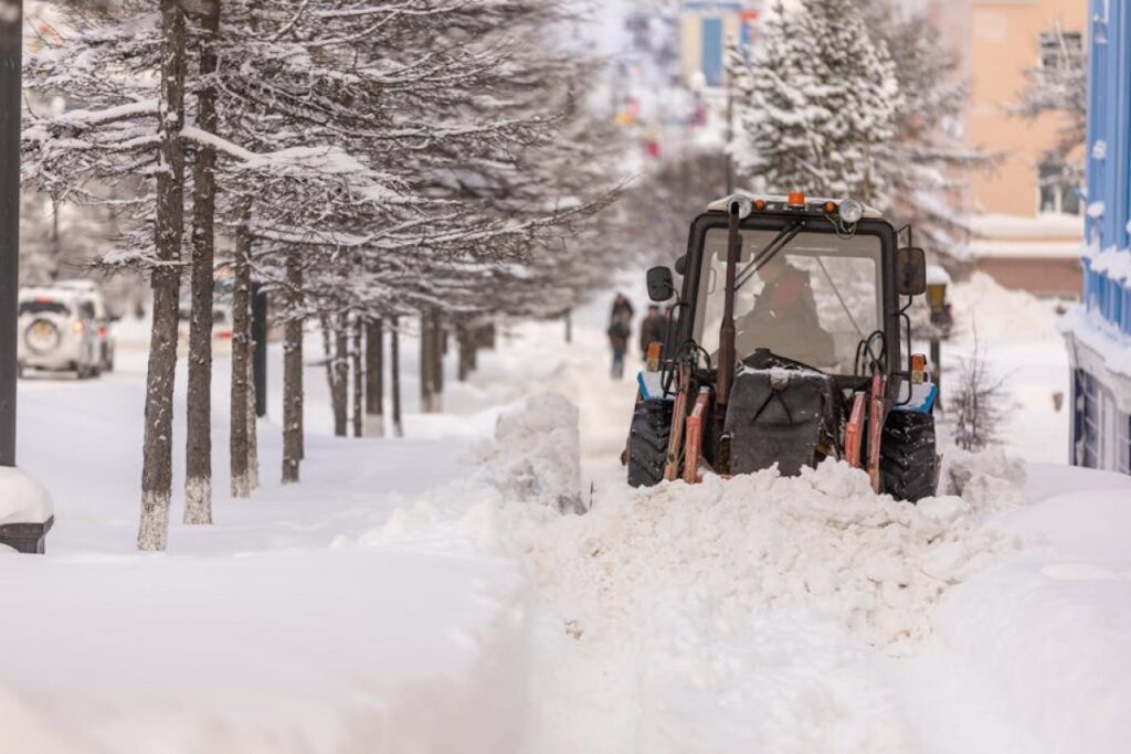 Yanmar tractor with snowplow