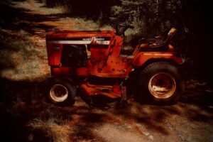 McCulloch lawn tractor