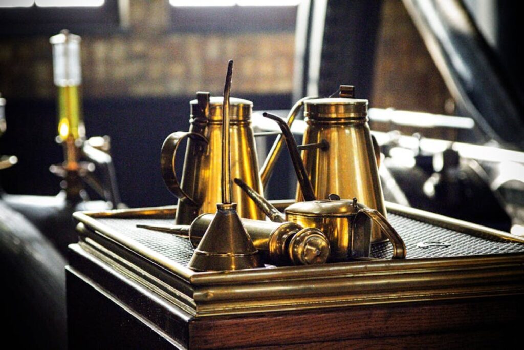 TEDEX oil cans