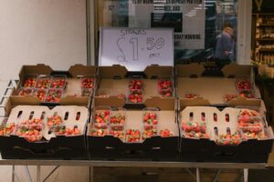 strawberries market price