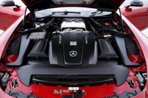 Mercedes V8 engine