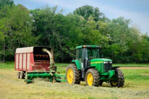 John Deere 5460 forage harvester