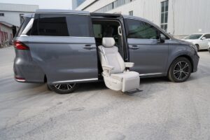 SEAT Alhambra minivan