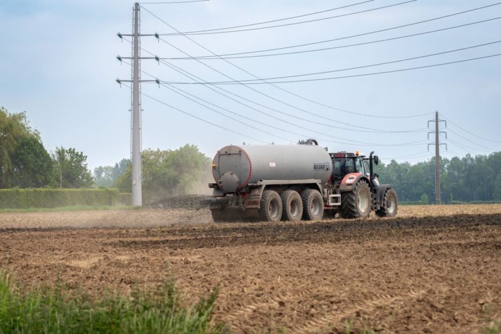 manure spreader