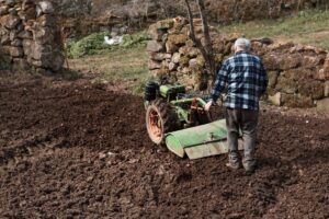 rotary tiller Howard