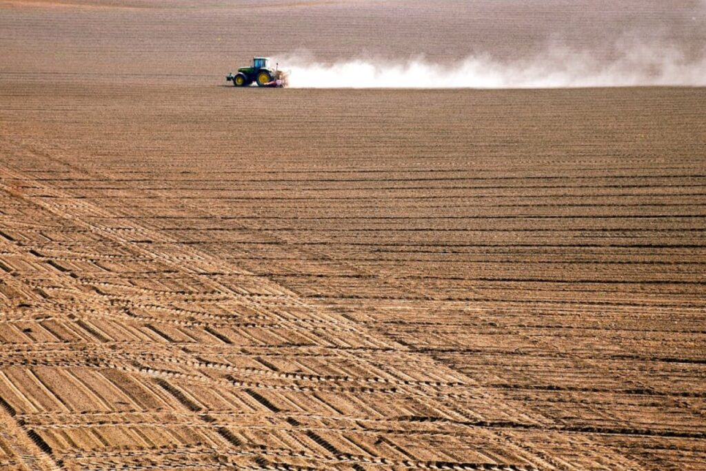 tractor field
