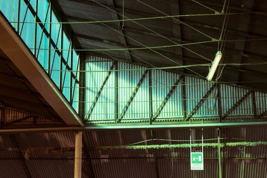 steel roof truss