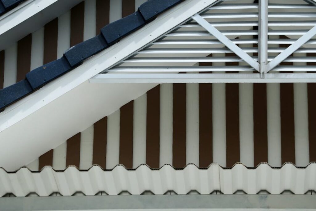 steel roof truss