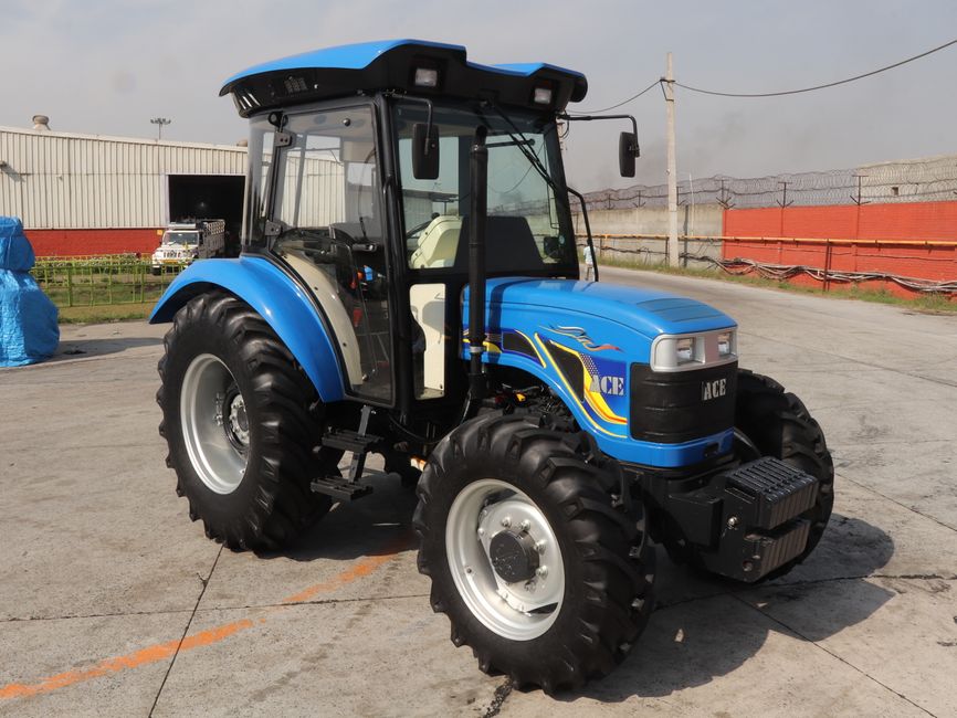 New Holland T4.120F AC: bezstopniowa skrzynia Auto Command wchodzi do sadów