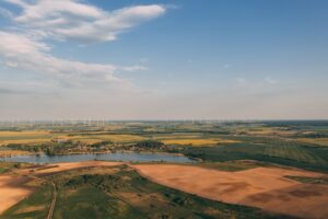 Ministerstwo Klimatu wycofuje przepisy o 20 tys. zł za wiatraki z projektu OZE