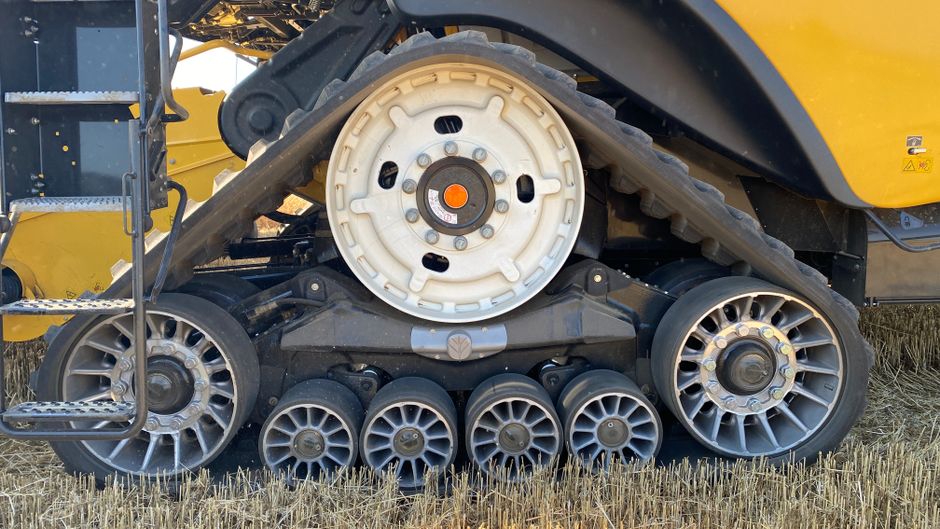 Nowy Versatile Deltatrack 6215 – 620 KM na czterech gąsienicach