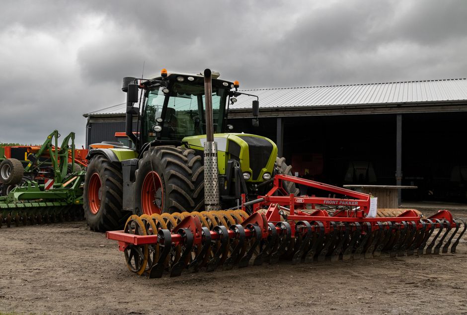 530 KM na wałku WOM – czy to ma sens? Sprawdzamy możliwości Claas Xerion 650