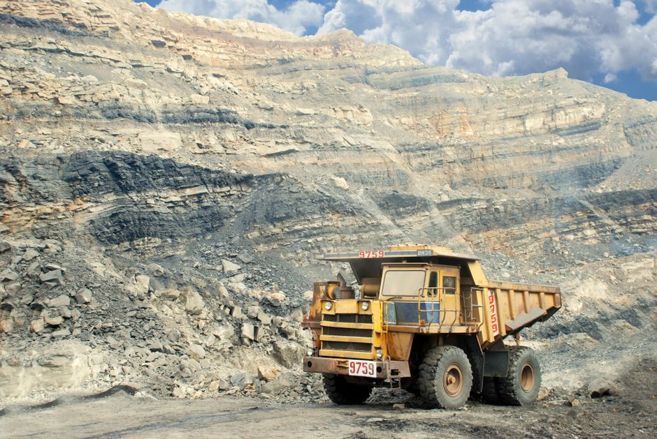 Chińskie wozidło ZL230E: 230 ton ładowności i bateria 1400 kWh