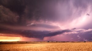 Nawałnice nad zachodnią Polską. IMGW ostrzega przed ulewami i gradem