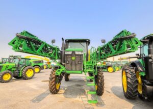 Jak sprawdzić pompę systemową w używanym John Deere? Poradnik przed zakupem