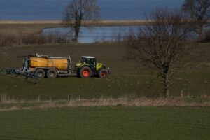 Dopłaty do paliwa rolniczego 2026: dodatkowe 52 gr/l, wnioski od października