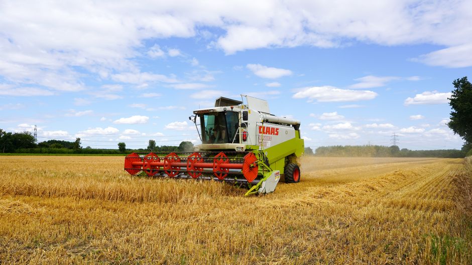 Nowa definicja aktywnego rolnika po 2027 r. – kto straci dopłaty?