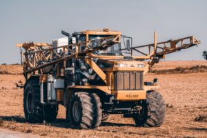 Kverneland DAT EcoPatch: AI na belce opryskiwacza redukuje zużycie środków nawet o 58%