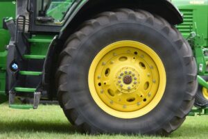 Pininfarina projektuje opony do nowego Massey Fergusona 7S Mark 2