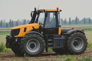 Kubota M5L z autonomicznym systemem Agtonomy – sadowniczy ciągnik bez kierowcy